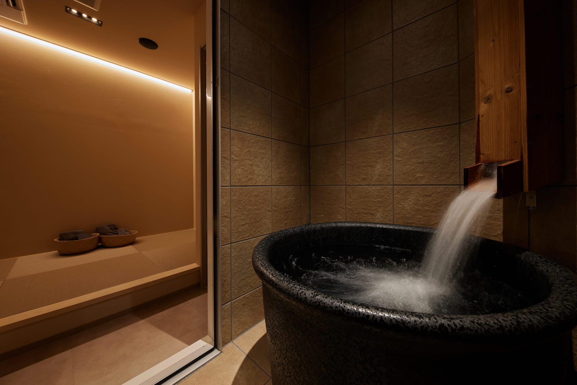 eni.sauna 宵
