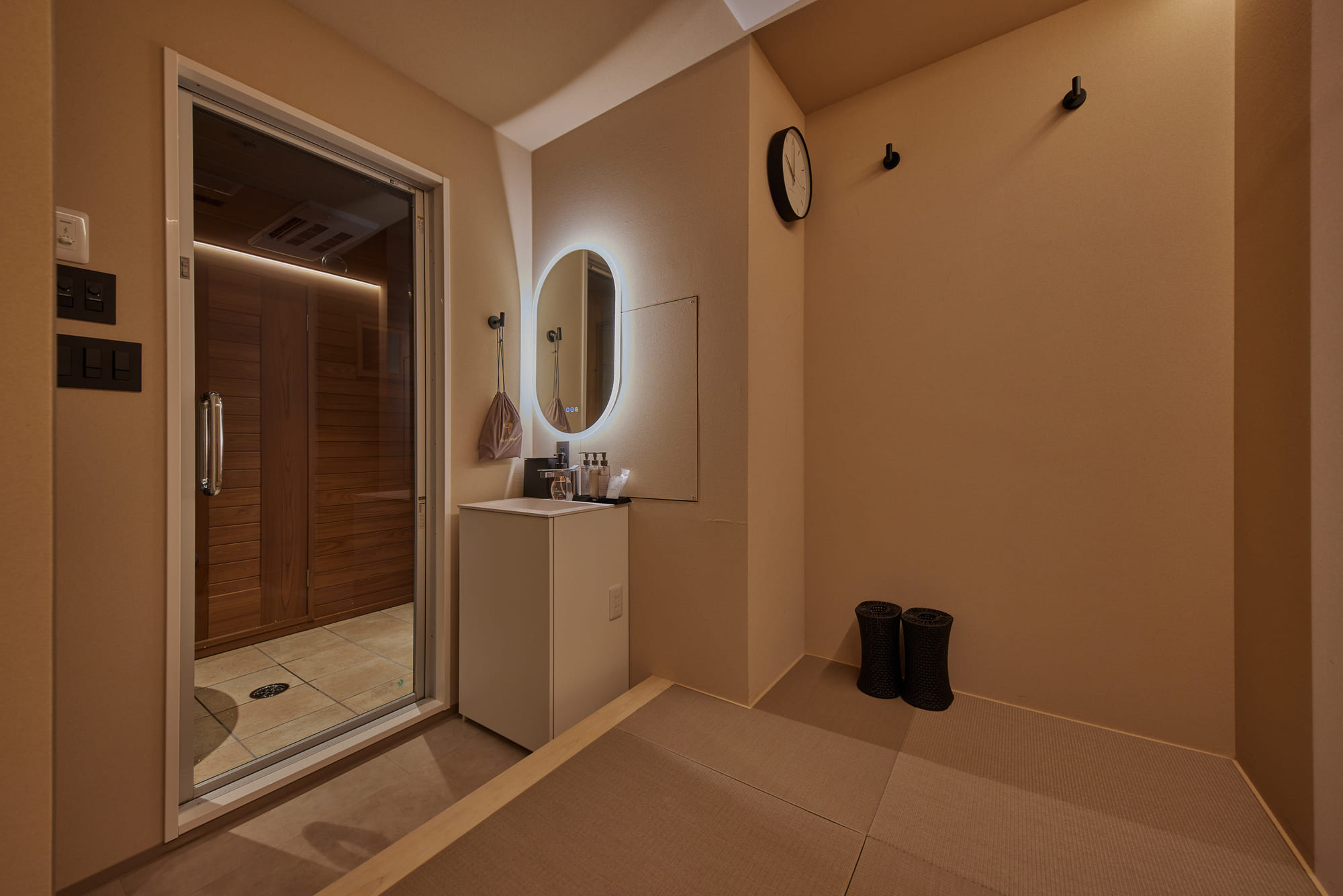 eni.sauna 宵